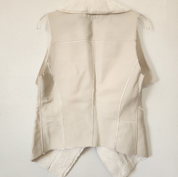 BlankNYC/ Cream Vest - Picture 5 of 7